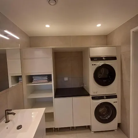 K8 Apartment *